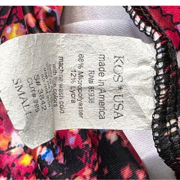 KOS USA PIXEL Crop Capri Leggings Pink Purple Black size small - Picture 5 of 5